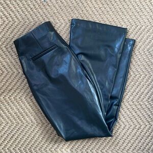 Abercrombie & Fitch - Vegan Leather Curve Love - Black - 30 / 10